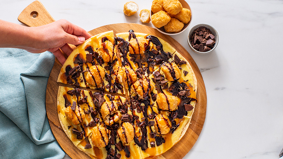 CHOCO-CARAMEL CHEESECAKE PIZZA-023_16x9